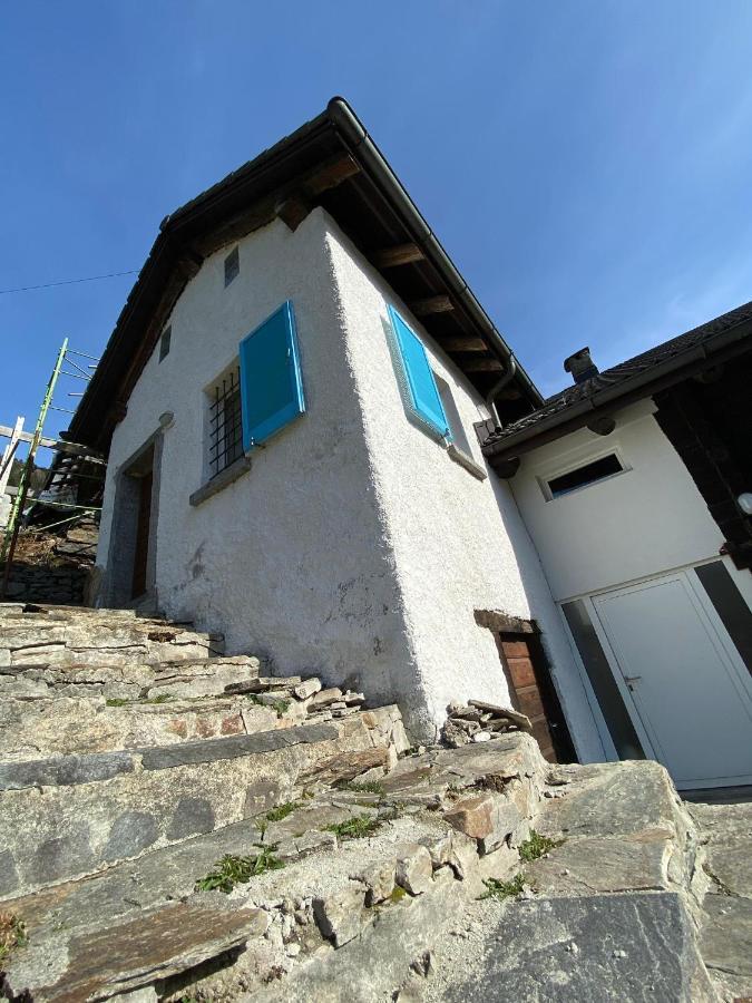 Santorini By Quokka 360 - Blue Curtains In The Alps Apartment Anzonico Exterior photo